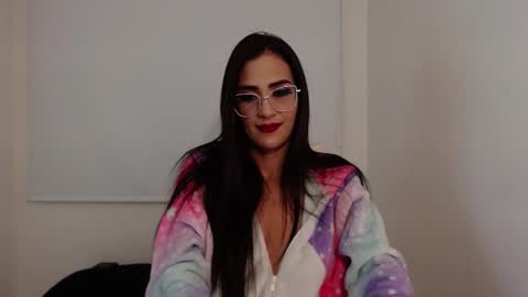 Snapshot of karlota_hank chatting on 02.25.25 Karlis online show from 02.25.25