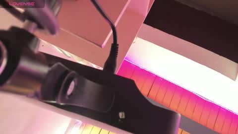 Snapshot of karly_moonn chatting on 11.10.25 Karly Moonns online show from 11.10.25