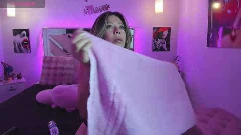 Snapshot of karly_moonn chatting on 11.14.25 Karly Moonns online show from 11.14.25