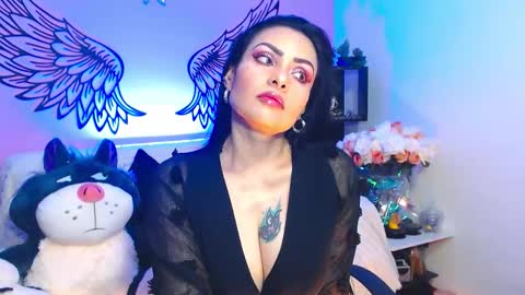 Karol Kenedy online show from 02.04.26