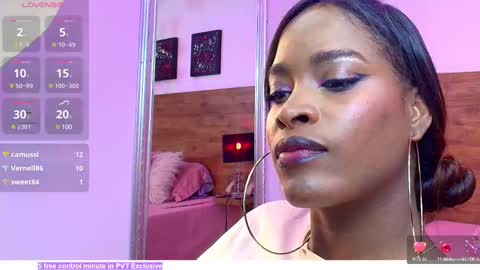 Snapshot of karol_scott1 chatting on 03.08.25 KAROL SCOTT online show from 03.08.25