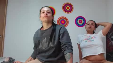 hot girls online show from 12.16.24