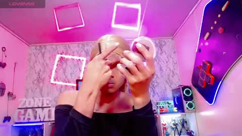 karol Vanessa   online show from 05.19.26