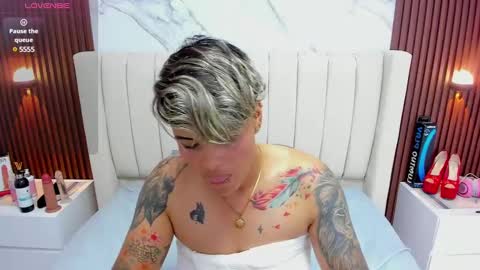 Karol and Luna online show from 02.12.25