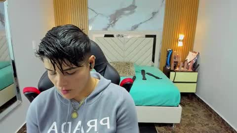 Karol and Luna online show from 10.14.25