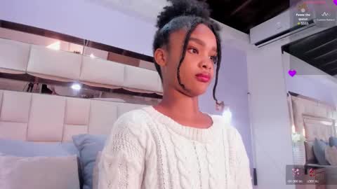 Snapshot of karolebonyy chatting on 11.12.25 Karol online show from 11.12.25