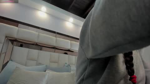 Karol  online show from 10.14.25