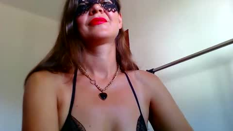 Snapshot of karolina_domina chatting on 09.10.25 Karolina online show from 09.10.25