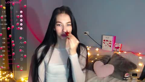 Kira online show from 10.02.25