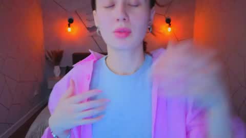 Karolina online show from 04.05.26