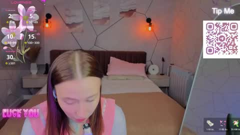 Karolina online show from 04.15.26