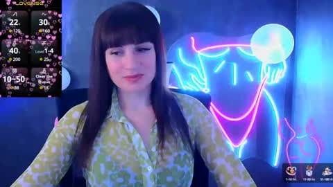 Caroline online show from 03.05.25