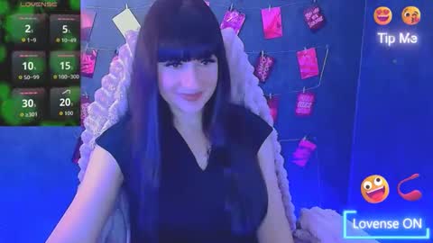 Caroline online show from 02.11.26