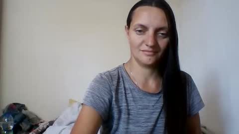 Snapshot of karolinacel chatting on 09.14.25 karolinacel online show from 09.14.25