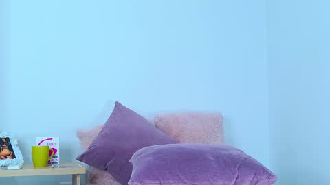 Snapshot of karolinahil chatting on 12.22.24 karolinahill online show from 12.22.24