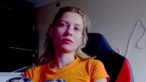 karoline121 online show from 10.13.25