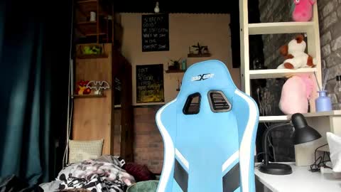 karoline121 online show from 03.18.26