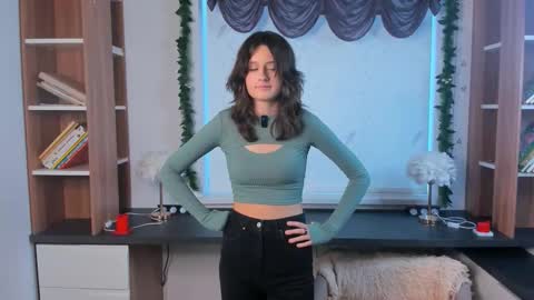 Snapshot of karolineshankin chatting on 03.03.26 Mia online show from 03.03.26