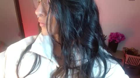 Caro online show from 10.14.25