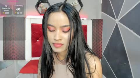 Snapshot of karoll014 chatting on 01.25.25 Karol online show from 01.25.25