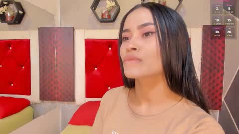 Snapshot of karoll014 chatting on 10.16.25 Karol online show from 10.16.25