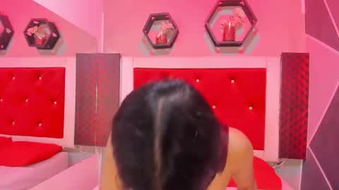 Snapshot of karoll014 chatting on 11.14.25 Karol online show from 11.14.25