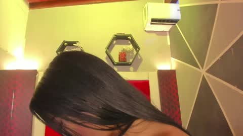 Karol online show from 04.14.26