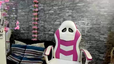 KAROLL online show from 12.18.25