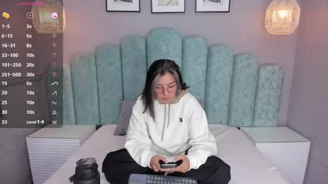 Snapshot of karoll_santos chatting on 12.14.24 Karol Santos online show from 12.14.24