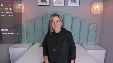 Snapshot of karoll_santos chatting on 12.21.24 Karol Santos online show from 12.21.24