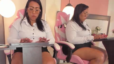 karolwest_ online show from 12.02.25