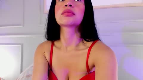 Snapshot of kary_bm chatting on 10.24.25 Kary online show from 10.24.25