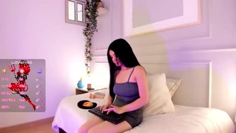 Snapshot of kary_bm chatting on 11.03.25 Kary online show from 11.03.25