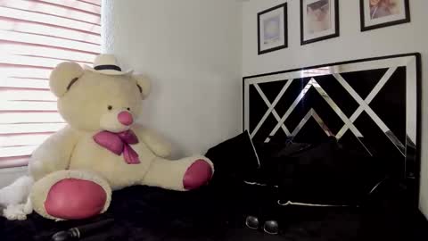 Snapshot of kasielopez chatting on 09.26.25 Kasie lopez online show from 09.26.25