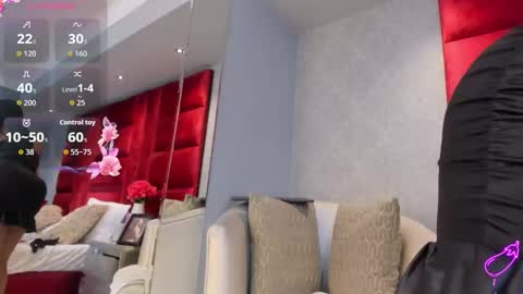 Snapshot of kassandrahall chatting on 10.28.25 Kasandra Hall online show from 10.28.25