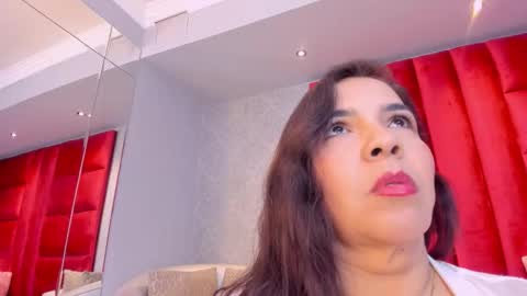 Snapshot of kassandrahall chatting on 12.13.25 Kasandra Hall online show from 12.13.25