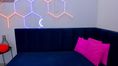 kat__cat online show from 04.17.26