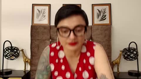 Snapshot of kat_paradisse chatting on 10.01.25 kat paradisse online show from 10.01.25