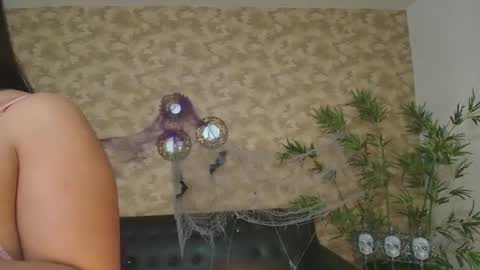 Snapshot of kat_spixy chatting on 10.21.25 Kat online show from 10.21.25