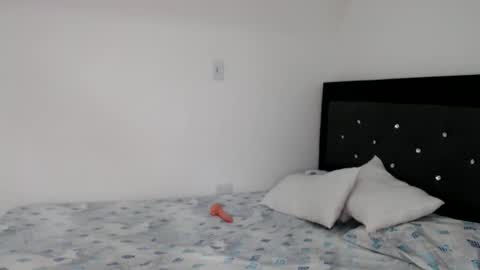 katalellabitch online show from 04.12.26