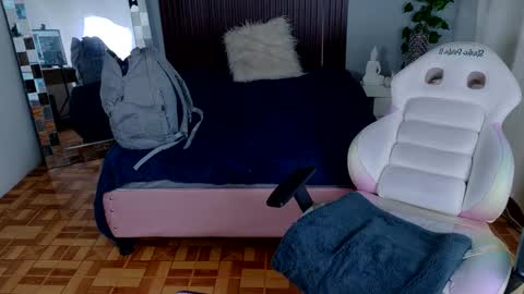 kate online show from 10.18.25