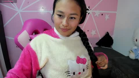 Snapshot of kataleya_amaya chatting on 02.01.25 kataleya_amaya online show from 02.01.25