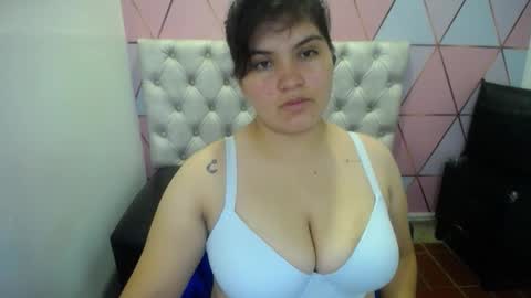 Snapshot of katalina_santana25 chatting on 01.17.26 katalina santana25 online show from 01.17.26