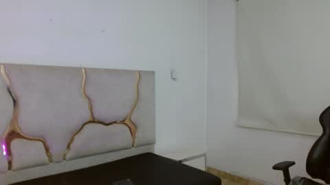 katalina_tay1 online show from 04.10.26