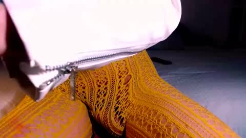 katalinaferreirax online show from 12.04.24