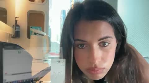 katarasimon online show from 10.31.25