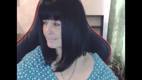 Snapshot of katarinaohdream chatting on 09.24.25 KatarinaOhDream online show from 09.24.25