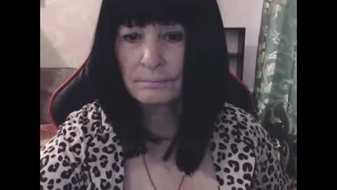 Snapshot of katarinaohdream chatting on 10.20.25 KatarinaOhDream online show from 10.20.25