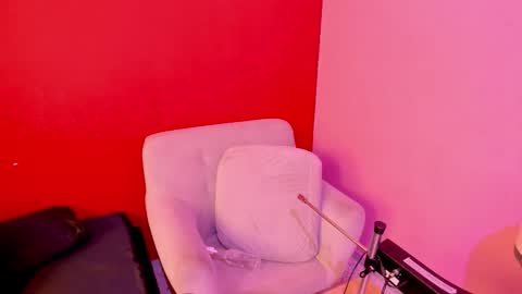 Kate  online show from 11.21.25