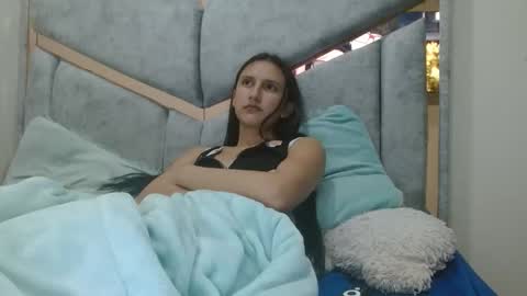 Snapshot of kate_davies chatting on 02.13.26 kate online show from 02.13.26